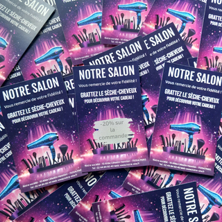 Les cartes à gratter centrées sur le bien-être peuvent être utilisées par les <strong>salons de coiffure</strong> et de <strong>beauté</strong>, <strong>les spas</strong>, <strong>les centres de remise en forme</strong>, <strong>les cabinets de médecine douce</strong>, <strong>les thérapeutes</strong>, et les <strong>centres de bien-être</strong>. Elles peuvent être utilisées pour promouvoir des offres spéciales, des remises et des services gratuits ou pour stimuler l'engagement des clients en les invitant à gratter pour gagner des produits ou des séances. Elles peuvent ajouter une touche de plaisir et de surprise à la promotion des services de bien-être et aider à fidéliser la clientèle.
Les cartes à gratter centrées sur le bien-être peuvent être utilisées par les <strong>salons de coiffure</strong> et de <strong>beauté</strong>, <strong>les spas</strong>, <strong>les centres de remise en forme</strong>, <strong>les cabinets de médecine douce</strong>, <strong>les thérapeutes</strong>, et les <strong>centres de bien-être</strong>. Elles peuvent être utilisées pour promouvoir des offres spéciales, des remises et des services gratuits ou pour stimuler l'engagement des clients en les invitant à gratter pour gagner des produits ou des séances. Elles peuvent ajouter une touche de plaisir et de surprise à la promotion des services de bien-être et aider à fidéliser la clientèle.